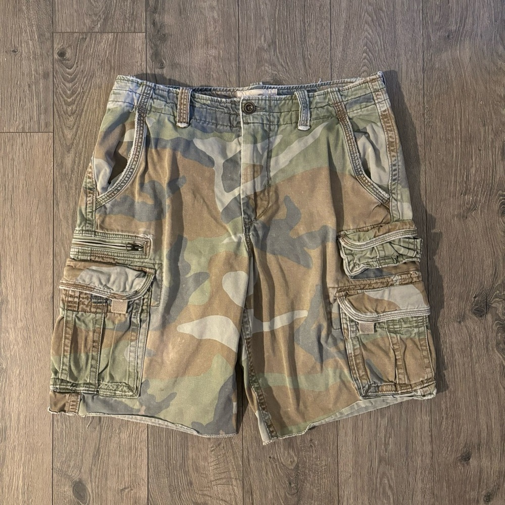 American Eagle Outfitters Camo Utility Cargo Shorts Mens Size 34